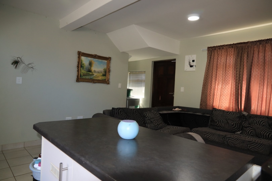 To Let  Bedroom Property for Rent in Kidds Beach Eastern Cape